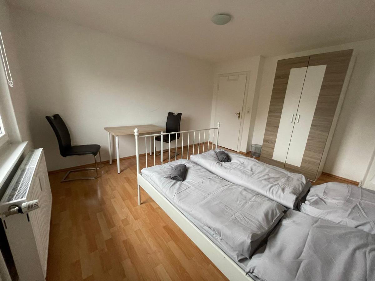 Privatunterkunft Schoenes Einfaches Zimmer Zentral In